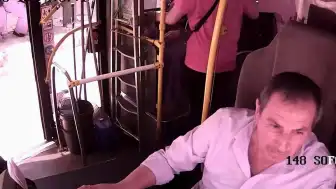 Kayseri'de Fenalaşan Yolcu, Otobüs Şoförlerinin Yardımıyla Hastaneye Kaldırıldı