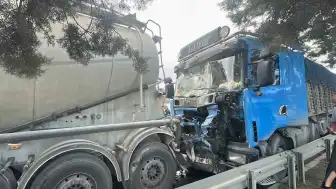 Samsun'da Zincirleme Kazada Tır Şoförü Yaralandı
