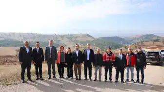 Tarım ve Orman Bakanlığı Ekipleri Vezirköprü'de 7 Bin Büyükbaş Hayvan Kapasiteli Besi OTB Projesini İnceledi