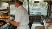 Tarihte Bir Dönem Pizzalar Yolda Pişiriliyordu