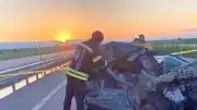 Erzurum'da Otomobilin Kamyonete Çarpması Sonucu 3 Kişi Yaşamını Yitirdi