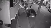 Esenyurt'ta Silahlı Çatışma: Çok Sayıda Araç ve İş Yerine Kurşun İsabet Etti