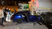 Adana'da Emniyet Şeridinde Trafik Kazası: 1 Ölü, 2 Yaralı