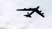 California'da ABD Hava Kuvvetleri'ne ait B-52 bombardıman uçağı düştü