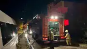 Avcılar'da Üç Katlı Binanın Çatısında Yangın Çıktı