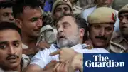 Delhi'de Protestolar Büyüyor: Rahul Gandhi Başbakanın İstifası Çağrısında Bulunurken Gözaltına Alındı