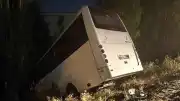Ankara Mamak'ta Servis Aracının Şarampole Devrilmesi Sonucu 8 Kişi Yaralandı