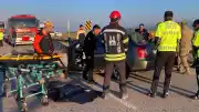 Erzurum'da Trafik Kazası: Otomobil ile Kamyonetin Çarpışması Sonucu 3 Kişi Yaşamını Yitirdi