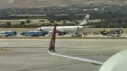 Gaziantep Havalimanı'nda Uçak İnişi Sırasında Lastik Patlaması