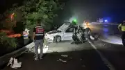 Kocaeli'de tırın arızalı otomobile çarpması sonucu 1 çocuk yaşamını yitirdi, 3 kişi yaralandı