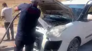 Siirt Çevre Yolunda Seyir Halindeki Araç Alev Aldı