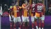 Galatasaray, Fenerbahçe'yi Rams Park'ta 2-1 Mağlup Etti, Liderliği Geri Aldı: Maç Sonu Olaylar Çıktı