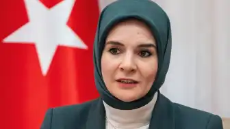 Bakan Göktaş: Doğum izinleri 24 haftaya çıkarıldı, OECD'de ilk 10'a girildi