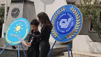 Ortaokul Öğrencisinin 23 Nisan Konuşması Duygulandırdı: 'Bizi Koruyamayan Büyükleri Sana Şikayet Ediyorum'