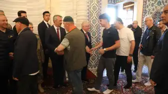 Milli Savunma Bakanı Yaşar Güler Bayram Namazını Edirne'de Kıldı