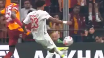 Galatasaray Penaltı Kazandı: Osimhen Golü Attı, Antalyaspor İtiraz Etti