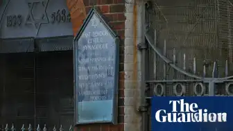 Londra'da Eski Sinagoğa Yapılan Kundaklama Saldırısına İlişkin İki Kişi Tutuklandı