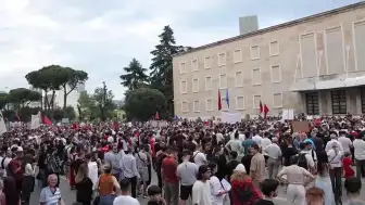 Arnavutluk'ta Lüks Resort Projesine Karşı Protestolar Devam Ediyor