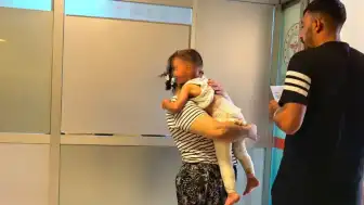 2 Yaşındaki Bebek Mangal Ateşine Düştü: Ağır Yaralandı