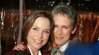 Oyuncu Kardeşi Kelly Curtis'in 69 Yaşında Vefat Ettiğini Duyuran Jamie Lee Curtis: 'İlk Arkadaşım ve Hayat Boyu Güvendiğim Kişiydi'