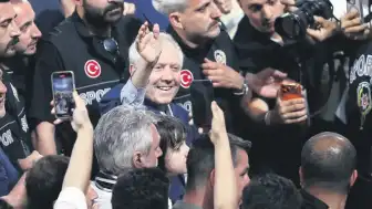Aziz Yıldırım: 'Sözümüz söz, şampiyonluk için gerekli takviyeler 15 gün içinde yapılacak'
