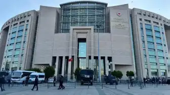 Özgür Özel'in Eski Şoförü ve Diğer Şüpheliler Rüşvet Soruşturmasında Gözaltına Alındı