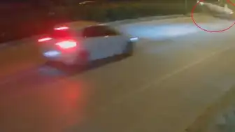 İnegöl'de Kontrolden Çıkan Otomobil Takla Attı: Esnafın Müdahalesi Hayat Kurtardı