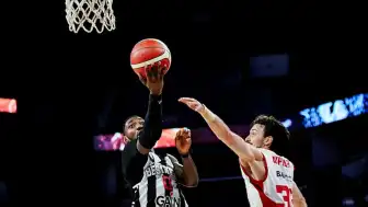 Beşiktaş Emlakjet, Bahçeşehir Koleji'ni Deplasmanda Yenerek Seride Durumu Eşitledi
