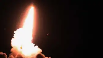 İran'dan ABD Üslerine Füze Saldırısı: Kuveyt'teki Tesisler Hedef Alındı