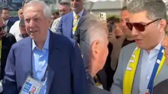 Fenerbahçe'nin Tarihi Seçiminde Oy Sayımı Başladı: İlk Sonuçlar Aziz Yıldırım'ı İşaret Ediyor