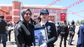 Sivas PMYO Mezuniyet Töreninde Duygusal Anlar: Şehit Polis Memuru C.O.'un Kızı Mesleğe İlk Adımını Attı