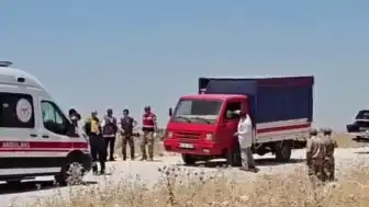 Şanlıurfa'da Yol Kenarındaki Kamyonette Ceset Bulundu