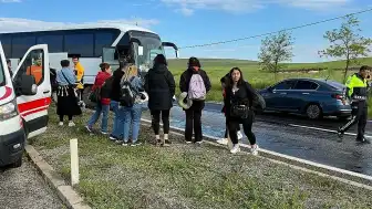 Aksaray'da Tur Otobüsü Refüje Çarptı: 16 Yaralı