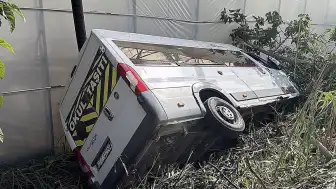 Alanya'da Okul Servisi Bahçeye Devrildi: 6 Öğrenci Hafif Yaralandı