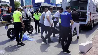 Antalya'da Hafif Ticari Araç Çarptı, 13 Yaşındaki E.S. Hayatını Kaybetti