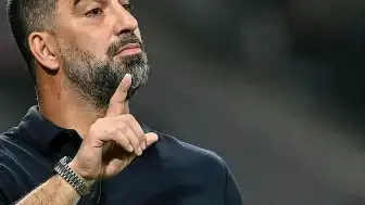 Arda Turan'ın Takımının Maçında Hava Saldırısı Sirenleri Çaldı: Sahadan Tahliye Edildi