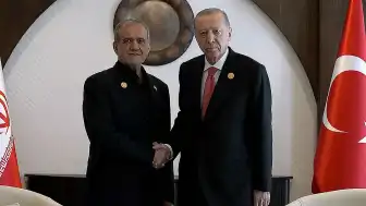 Başkan Erdoğan, İran Cumhurbaşkanı Pezeşkiyan ile Kurban Bayramı'nı tebrik etti