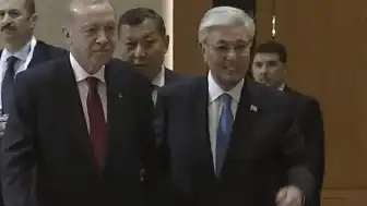 Erdoğan Kazakistan'da Resmi Törenle Karşılandı