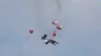 Gösteri Yapan İki Uçak Havada Çarpıştı
