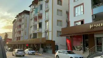 Hatay'da 3 Yaşındaki Oğlunu Boğarak Öldüren Baba Tutuklandı