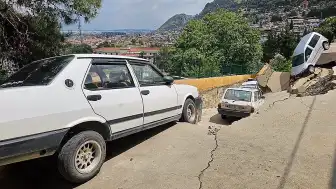 Hatay'da Sağanak Nedeniyle Yolda Çökme: Otomobil Dere Yatağına Düştü, 1 Kişi Hayatını Kaybetti