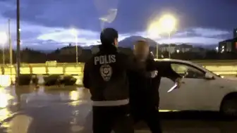 Isparta'da Alkollü Sürücüye Ceza, Yolcu Gazeteciye Saldırdı