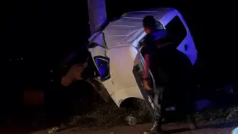 Isparta'da Elektrik Direğine Çarpan Araçta 2 Kişi Hayatını Kaybetti, 2 Kişi Yaralandı