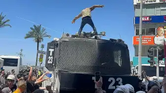 İzmir'de TOMA Üzerine Çıkan D.Y. Tutuklandı