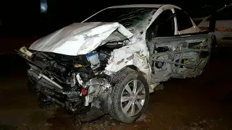 Kırıkkale'de Çekiciye Çarpan Otomobil Sürücüsü Hayatını Kaybetti, Bir Kişi Yaralandı