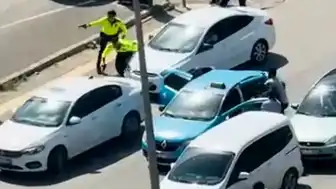 Kız arkadaşı ile taksi sürücüsünü rehin alan saldırganlar yakalandı