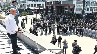 Mahmut Tanal'ın Bayram Tatili ve Tepki Çeken Paylaşımı