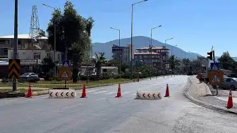 Mersin'de D-400 Karayolu'ndaki Köprüde Göçük: Trafik Aksadı