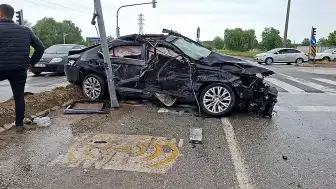Sakarya'da Zincirleme Kazada 6 Kişi Yaralandı