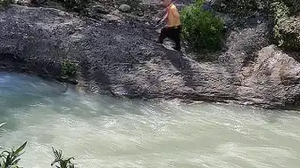 Serinlemek İçin Girdiği Çayda Akıntıya Kapılan Kişi Kayboldu